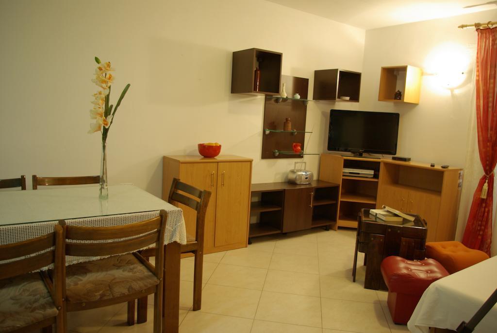 Apartment Varos Zadar Oda fotoğraf